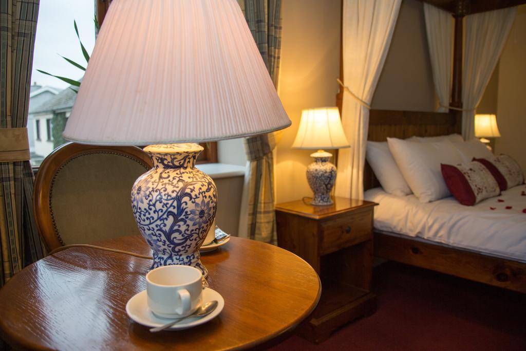 Coach House Hotel Sligo Ballymote Room photo